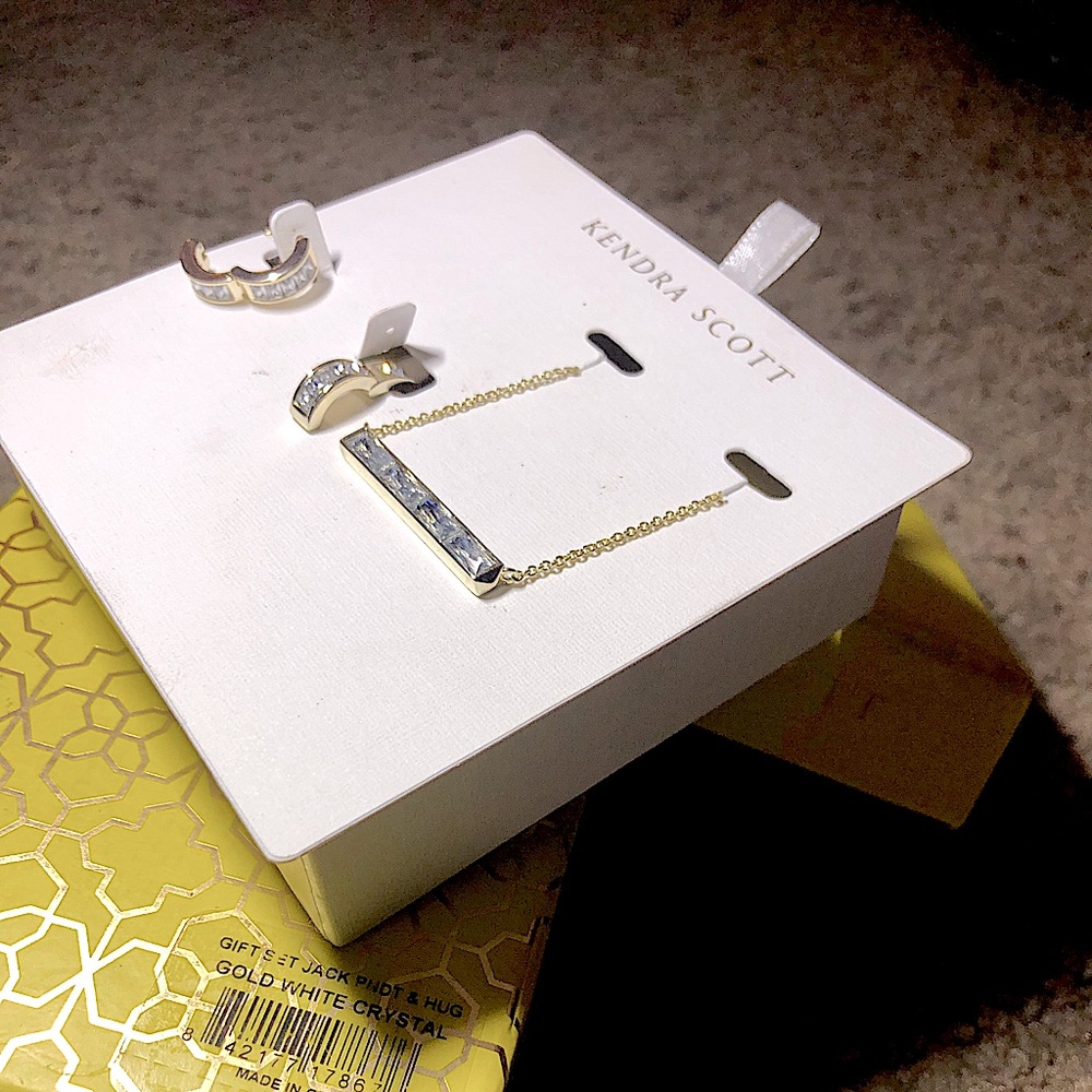 Kendra Scott Jewelry Gift Set